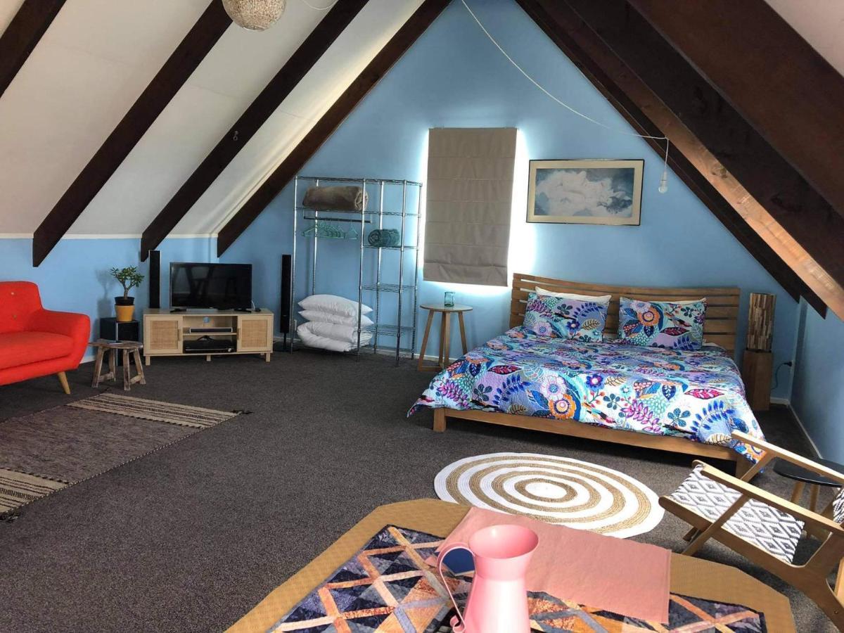 Chez Tiare - The Loft Apartment Napier Bagian luar foto