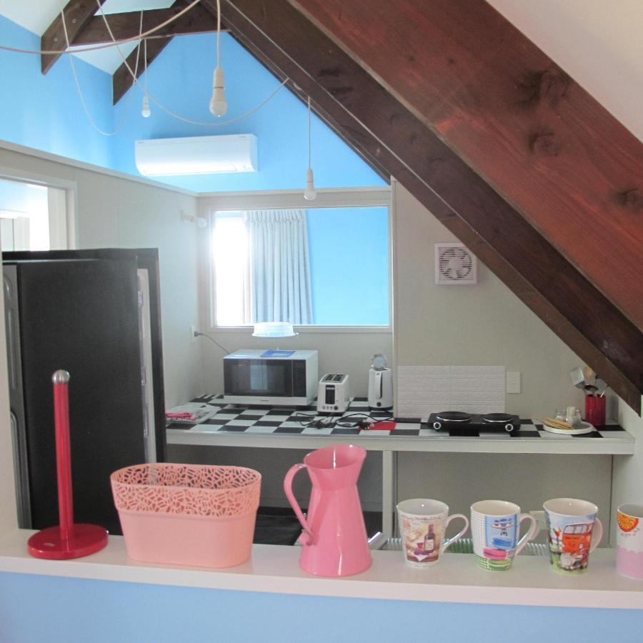 Chez Tiare - The Loft Apartment Napier Bagian luar foto